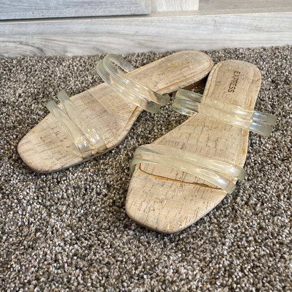 Express Sandals clear size 6 flip flop - Picture 2 of 5